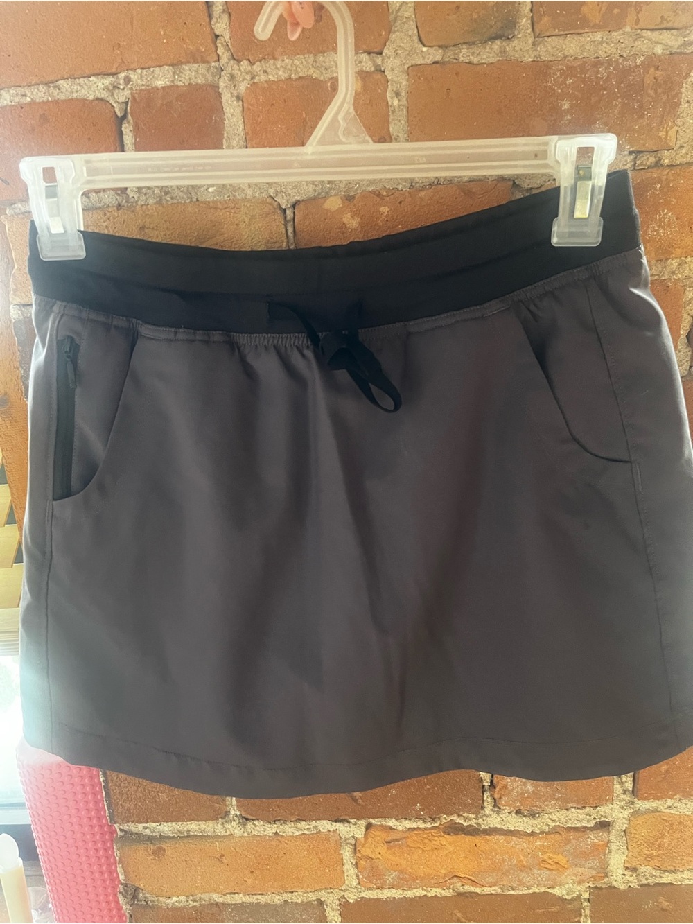 The North Face Women’s Gray Black Active Skort Built-In Shorts Medium